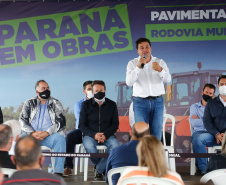 O governador Carlos Massa Ratinho Junior entregou nesta quinta-feira (06) as obras de pavimentação e recape asfáltico da Rodovia Municipal João Maria de Jesus, em Turvo, na Região Central do Paraná.Foto: Jonathan Campos/AEN