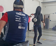 Equipe paranaense de esgrima em cadeira de rodas é referência nacional - Foto: ADFP.