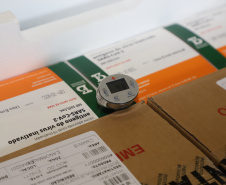 O Paraná recebeu neste sábado (08) mais 57.800 doses da vacina contra a Covid-19. O imunizante é o CoronaVac, produzido em parceria pela farmacêutica chinesa Sinovac e o Instituto Butantan, de São Paulo.  Foto:Ari Dias/AEN
