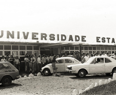 Nesta data (11), a Universidade Estadual de Maringá (UEM) completa 45 anos de reconhecimento, dado por meio do Decreto Federal 77.583 de 11 de maio de 1976. Outras datas importantes são: 6 de novembro de 1969, quando a Lei Estadual 6.034 criou a universidade, que está com 51 anos e meio de uma grande história; e 28 de janeiro de 1970, momento em que a fundação de direito público da UEM foi criada pelo Decreto Estadual 18.109.  -  Foto: UEM