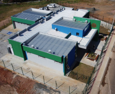 O Governo do Estado inaugurou uma nova Unidade Básica de Saúde (UBS) no município de Ponta Grossa nesta terça-feira (11). A obra possui um investimento de R$ 750 mil de repasse estadual. O secretário de Estado da Saúde, Beto Preto, esteve presente na inauguração e falou sobre a importância desta obra para a população.  -  Ponta Grossa, 11/05/2021  -  Foto: Ari Dias/AEN