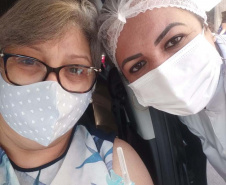 Professores de Paranaguá recebem a primeira dose da vacina contra a Covid-19.Foto:SEED