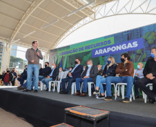 O governador Carlos Massa Ratinho Junior anuncia nesta quinta-feira (13) novos recursos para Arapongas, no Norte do Paraná. São investimentos para a Santa Casa, estradas rurais, pavimentação de ruas e avenidas, um parque urbano e moradias populares. 13/05/2021 - Foto: Geraldo Bubniak/AEN