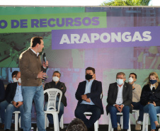 O governador Carlos Massa Ratinho Junior anuncia nesta quinta-feira (13) novos recursos para Arapongas, no Norte do Paraná. São investimentos para a Santa Casa, estradas rurais, pavimentação de ruas e avenidas, um parque urbano e moradias populares. 13/05/2021 - Foto: Geraldo Bubniak/AEN