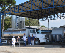 Uma das ações do Governo do Paraná mais importantes para garantir a segurança alimentar e nutricional de crianças na primeira infância, o Programa Leite das Crianças (PLC), completa 18 anos de existência, nesta sexta-feira (14), com presença em todo o território paranaense. Criado em 2003, é também um dos mais longevos em execução pelo Poder Executivo Estadual. Foto: SEAB