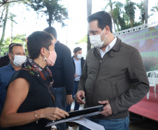 O Governo do Estado destinou R$ 3,1 milhões para ampliar o atendimento à saúde e melhorar a infraestrutura urbana de Cambé, na Região Norte. O anúncio foi feito pelo governador Carlos Massa Ratinho Junior nesta quinta-feira (13) em agenda na cidade.  -  Cambé, 13/05/2021  -  Foto: Ari Dias/AEN