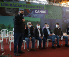 O Governo do Estado destinou R$ 3,1 milhões para ampliar o atendimento à saúde e melhorar a infraestrutura urbana de Cambé, na Região Norte. O anúncio foi feito pelo governador Carlos Massa Ratinho Junior nesta quinta-feira (13) em agenda na cidade.  -  Cambé, 13/05/2021  -  Foto: Ari Dias/AEN