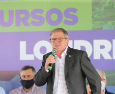 O governador Carlos Massa Ratinho Junior libera novos recursos para Londrina nesta sexta-feira (14), além de visitar as obras de construção da Cidade Industrial, que conta com investimento do Estado. Entre as iniciativas está a construção de um Condomínio do Idoso no município, dentro do programa Viver Mais Paraná.   14/05/2021 - Foto: Geraldo Bubniak/AEN