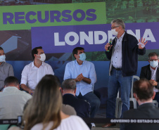 O governador Carlos Massa Ratinho Junior libera novos recursos para Londrina nesta sexta-feira (14), além de visitar as obras de construção da Cidade Industrial, que conta com investimento do Estado. Entre as iniciativas está a construção de um Condomínio do Idoso no município, dentro do programa Viver Mais Paraná.   14/05/2021 - Foto: Geraldo Bubniak/AEN
