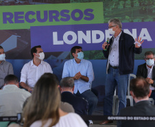 O governador Carlos Massa Ratinho Junior libera novos recursos para Londrina nesta sexta-feira (14), além de visitar as obras de construção da Cidade Industrial, que conta com investimento do Estado. Entre as iniciativas está a construção de um Condomínio do Idoso no município, dentro do programa Viver Mais Paraná.   14/05/2021 - Foto: Geraldo Bubniak/AEN