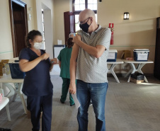Vacinação de professores. Paranaguá. Foto:SEED
