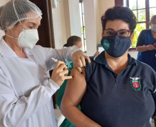 Vacinação de professores. Paranaguá. Foto:SEED