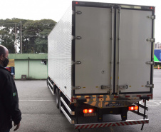 O Paraná recebeu mais 62 mil doses da vacina Coronavac, da parceria entre Sinovac e Instituto Butantan, nesta sexta-feira (14). As doses se referem a uma atualização na 19ª pauta de distribuição de vacinas contra a Covid-19 do Ministério da Saúde..  Foto: Américo Antonio/SESA
