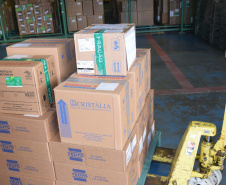 A Secretaria de Estado da Saúde (Sesa) iniciou nesta sexta-feira (14) a distribuição de mais 170.285 medicamentos elencados no chamado “kit de intubação” para pacientes internados com coronavírus. Ao todo 59 hospitais do Plano de Atendimento Covid-19 nas 22 Regionais de Saúde irão receber os medicamentos.Foto: Américo Antonio/SESA