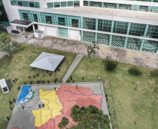 Uma cerimônia no jardim do Palácio Iguaçu, em Curitiba, realizada na manhã deste sábado (15), marcou a abertura oficial da 26ª edição da Marcha para Jesus. Ao lado de pastores de diferentes denominações religiosas da capital, o governador Carlos Massa Ratinho Junior e a primeira-dama Luciana Saito Massa acompanharam a solenidade, além de outras autoridades. O evento faz parte do Calendário Oficial do Estado. -   Curitiba, 15/05/2021  -  Foto: Alessandro Vieira/AEN