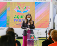 Uma cerimônia no jardim do Palácio Iguaçu, em Curitiba, realizada na manhã deste sábado (15), marcou a abertura oficial da 26ª edição da Marcha para Jesus. Ao lado de pastores de diferentes denominações religiosas da capital, o governador Carlos Massa Ratinho Junior e a primeira-dama Luciana Saito Massa acompanharam a solenidade, além de outras autoridades. O evento faz parte do Calendário Oficial do Estado. - Curitiba, 15/05/2021  -  Foto: Valdelino Pontes