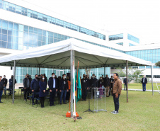 Uma cerimônia no jardim do Palácio Iguaçu, em Curitiba, realizada na manhã deste sábado (15), marcou a abertura oficial da 26ª edição da Marcha para Jesus. Ao lado de pastores de diferentes denominações religiosas da capital, o governador Carlos Massa Ratinho Junior e a primeira-dama Luciana Saito Massa acompanharam a solenidade, além de outras autoridades. O evento faz parte do Calendário Oficial do Estado. - Curitiba, 15/05/2021  -  Foto: José Fernando Ogura/AEN