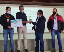 Durante a entrega do selo Aterro Zero, no Parque Estadual Vila Velha, nos Campos Gerais, nesta quarta-feira (19), o secretário do Desenvolvimento Sustentável e do Turismo, Márcio Nunes, destacou que o parque entra para hostoria do país e atende o conceito de sustentabilidade do Governo do Estado. - Vila Velha, 19/05/2021  -  Foto: SEDEST/IAT