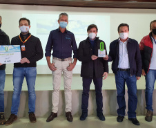 Durante a entrega do selo Aterro Zero, no Parque Estadual Vila Velha, nos Campos Gerais, nesta quarta-feira (19), o secretário do Desenvolvimento Sustentável e do Turismo, Márcio Nunes, destacou que o parque entra para hostoria do país e atende o conceito de sustentabilidade do Governo do Estado. - Vila Velha, 19/05/2021  -  Foto: SEDEST/IAT