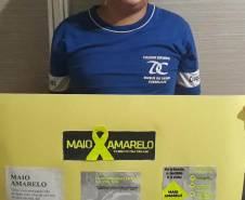 Aliando o desenvolvimento dos conteúdos da disciplina de Língua Portuguesa à campanha internacional Maio Amarelo, de conscientização para a redução da mortalidade no trânsito, os alunos do 7° ano do Colégio Estadual Duque de Caxias, da cidade de Corbélia, no Oeste do Estado, aplicam seu aprendizado produzindo materiais especiais sobre o tema.  - Foto: SEED