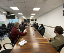 A Secretaria de Estado da Saúde (Sesa) promoveu nesta quinta-feira (20) reunião com prefeitos, secretários municipais e deputados ligados ao litoral do Estado para articulação de novas ações de enfrentamento à Covid-19 na região. -  Curitiba, 20/05/2021  -  Foto: Andressa Desyreé/SESA