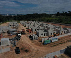 A obra de construção do condomínio para idosos em Prudentópolis, do programa Viver Mais Paraná, do Governo do Estado, ultrapassou 60% de execução O empreendimento, que recebe mais de R$ 4 milhões de investimento do tesouro estadual, será entregue ainda este ano à população, de acordo com os representantes da Cohapar que vistoriaram os trabalhos nesta segunda-feira (24). Foto: Alessandro Vieira/AEN