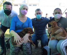 Equipes do Programa Permanente de Castração de Cães e Gatos (CastraPet), da Secretaria de Estado do Desenvolvimento Sustentável e do Turismo (Sedest), concluíram neste sábado (29) a castração de 719 animais em Piraquara. O Município é um dos últimos do ciclo que encerra no final de junho, com atendimento em 45 localidades e 15 mil pets castrados.  -  Piraquara, 29/05/2021  - Foto: Alessandro Vieira/AEN