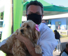 Equipes do Programa Permanente de Castração de Cães e Gatos (CastraPet), da Secretaria de Estado do Desenvolvimento Sustentável e do Turismo (Sedest), concluíram neste sábado (29) a castração de 719 animais em Piraquara. O Município é um dos últimos do ciclo que encerra no final de junho, com atendimento em 45 localidades e 15 mil pets castrados.  -  Piraquara, 29/05/2021  - Foto: Alessandro Vieira/AEN