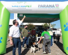 Equipes do Programa Permanente de Castração de Cães e Gatos (CastraPet), da Secretaria de Estado do Desenvolvimento Sustentável e do Turismo (Sedest), concluíram neste sábado (29) a castração de 719 animais em Piraquara. O Município é um dos últimos do ciclo que encerra no final de junho, com atendimento em 45 localidades e 15 mil pets castrados.  -  Piraquara, 29/05/2021  - Foto: Alessandro Vieira/AEN
