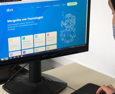 Os estudantes da Educação Integral da rede estadual estão, desde 1º de abril, participando das aulas de programação do EduTech. O programa, que oferece cursos de games, animação, ciência de dados e programação em diversas linguagens, foi agregado à matriz curricular nas instituições que oferecem essa modalidade de ensino.  -  Curitiba, 01/06/2021  -  Foto: SEED
