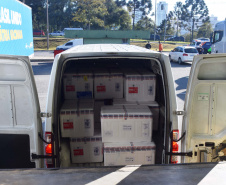 Paraná recebe mais 360.250 doses da vacina AstraZeneca contra a Covid-19. Foto: Américo Antonio/SESA