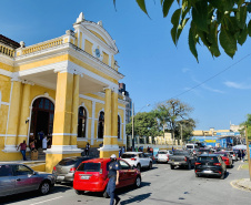 Com cerca de 9,8 mil trabalhadores portuários vacinados, os cuidados contra o coronavírus continuam nos portos de Paranaguá e Antonina. O Comitê de Enfrentamento à Covid-19 da Portos do Paraná realiza o balanço da primeira etapa de vacinação, concluída no último domingo (30). A empresa pública já articula novo pedido de doses ao Ministério da Saúde. - Paranaguá, 02/06/2021  -  Foto: Claudio Neves/Portos do Paraná