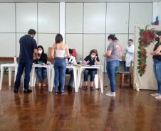 REGIONAL DE SAÚDE DE  CASCAVEL -  O feriado prolongado de Corpus Christi está sendo de vacinação em municípios de muitas Regionais de Saúde do Paraná, dando sequência à imunização contra a Covid-19 nos grupos prioritários