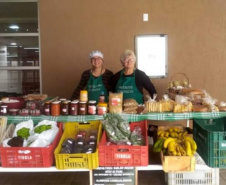 Projeto da Unioeste organiza e dá visibilidade ao trabalho de mulheres agricultoras. Foto: UNIOESTE