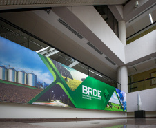 Banco Regional de Desenvolvimento do Extremo Sul - BRDE - Agência PR - Foto: RODOLFO BUHRER