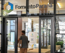 Fomento Paraná atinge a marca de 50 mil clientes ativos.  Foto: Geraldo Bubniak/AEN