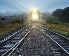 Integrantes do Grupo de Trabalho do Plano Estadual Ferroviário detalharam nesta sexta-feira (11) o projeto de execução da Nova Ferroeste a representantes do Consulado da China em São Paulo. Participaram do encontro virtual a cônsul no estado, Chen Peijie, e o conselheiro comercial He Jim.  -  Curitiba, 11/06/2021  -  Foto: José Fernando Ogura/AEN