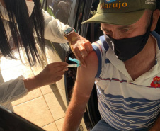 Paraná mantém crescimento na vacinação contra a Covid-19 e bate recorde no final de semana. Foto:SESA