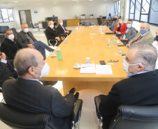 O Governo do Estado firmou uma parceria com a Procemp Cursos Profissionalizantes e Associação Comercial do Paraná (ACP) para disponibilizar cursos profissionalizantes a pequenos empresários integrantes do quadro da ACP.. Foto:SEJUF