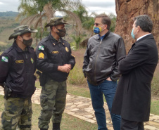 O secretário do Desenvolvimento Sustentável e do Turismo, Marcio Nunes, recebeu o embaixador dos Estados Unidos (EUA) no Brasil, Todd Chapman, no Parque Vila Velha, nos Campos Gerais.. Foto:SEDEST