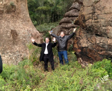 O secretário do Desenvolvimento Sustentável e do Turismo, Marcio Nunes, recebeu o embaixador dos Estados Unidos (EUA) no Brasil, Todd Chapman, no Parque Vila Velha, nos Campos Gerais.. Foto:SEDEST