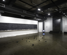 Educação pela Pedra, a exposição que marca a primeira ação da parceria entre o Museu Paranaense e a Fundação Joaquim Nabuco (Fundaj) de Recife (PE), teve seu período de visitação prorrogado até o dia 26 de setembro deste ano
