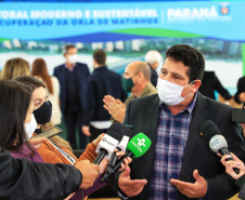 O governador Carlos Massa Ratinho Junior lançou nesta segunda-feira (21), no Palácio Iguaçu, o edital de licitação da primeira fase das obras de recuperação da orla de Matinhos, no Litoral do Paraná.  -  Curitiba, 21/06/2021  -  Foto: José Fernando Ogura/AEN