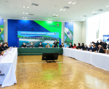 O governador Carlos Massa Ratinho Junior lançou nesta segunda-feira (21), no Palácio Iguaçu, o edital de licitação da primeira fase das obras de recuperação da orla de Matinhos, no Litoral do Paraná.  -  Curitiba, 21/06/2021  -  Foto: José Fernando Ogura/AEN