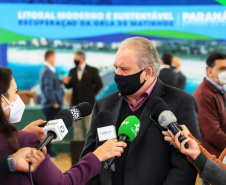 O governador Carlos Massa Ratinho Junior lançou nesta segunda-feira (21), no Palácio Iguaçu, o edital de licitação da primeira fase das obras de recuperação da orla de Matinhos, no Litoral do Paraná.  -  Curitiba, 21/06/2021  -  Foto: José Fernando Ogura/AEN