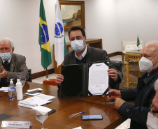 Guarapuava é a sede de um novo ecossistema de inovação voltado à pesquisa genética e à inteligência artificial aplicadas à saúde. Batizado de Vale do Genoma, o projeto foi lançado oficialmente pelo governador Carlos Massa Ratinho Junior nesta segunda-feira (21) em evento online com parceiros da iniciativa.Foto:Jonathan Campos/AEN