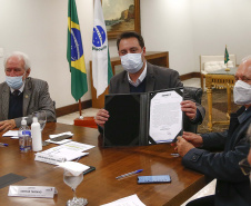 Guarapuava é a sede de um novo ecossistema de inovação voltado à pesquisa genética e à inteligência artificial aplicadas à saúde. Batizado de Vale do Genoma, o projeto foi lançado oficialmente pelo governador Carlos Massa Ratinho Junior nesta segunda-feira (21) em evento online com parceiros da iniciativa.Foto:Jonathan Campos/AEN