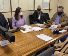 A Secretaria de Estado da Saúde desenvolveu um sistema de monitoramento de obras e apresentou a nova metodologia em reunião com os diretores das 22 Regionais de Saúde nesta terça-feira (22). O programa pretende aumentar a transparência e a rapidez nos processos. -  Curitiba, 22/06/2021  -  Foto: Gustavo Marçal/SESA