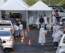 Mais de 4 milhões de paranaenses já receberam a primeira dose da vacina contra a Covid-19. Foram 4.007.506 aplicadas até esta quinta-feira (24), o que significa que 38,36% da população do Estado já iniciou sua imunização.  -  Curitiba, 24/06/2021  -  Foto: Jonathan Campos