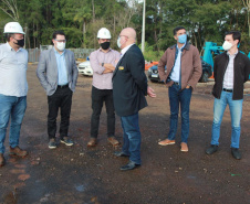 Visita técnica da comitiva formada por membros do Ministério da Infraestrutura, do Ministério da Economia e da Secretaria de Infraestrutura e Logística  e da Nova Ferroeste em Foz do Iguaçu  -  Foz do Iguaçu, 24/06/2021  -  Foto: Alessandro Vieira/AEN